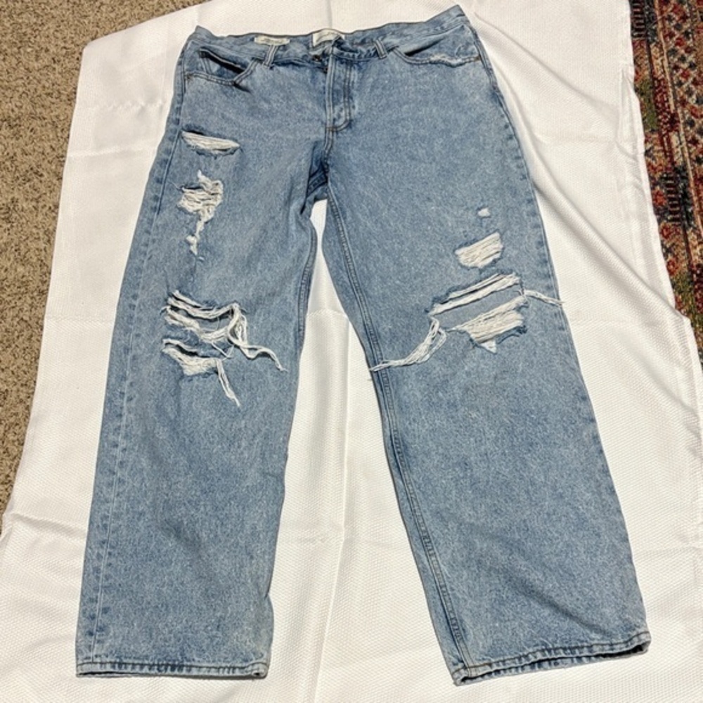 Universal Thread mid-rise 90s baggy Light Blue Denim